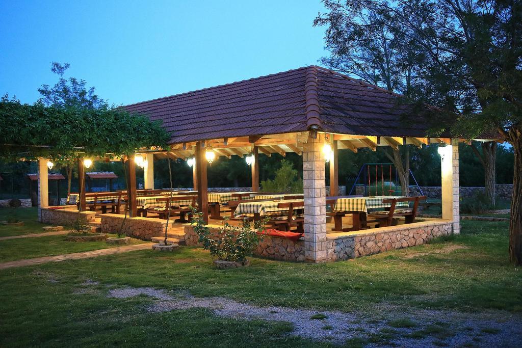 Agrotourism Galic Krka Hotel Drinovci Kültér fotó